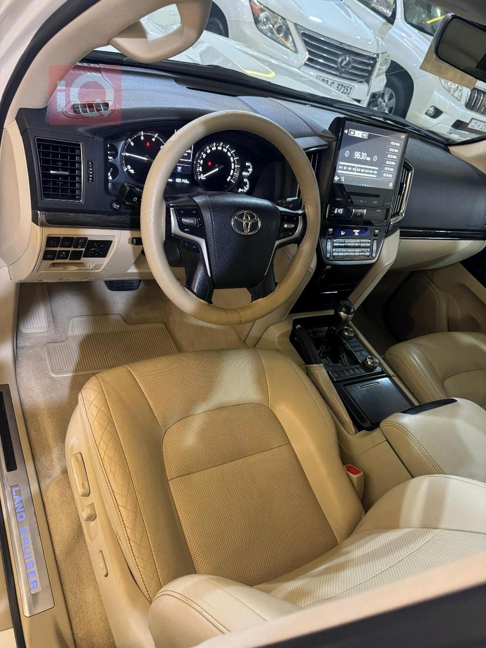 تويوتا لاندكروزر